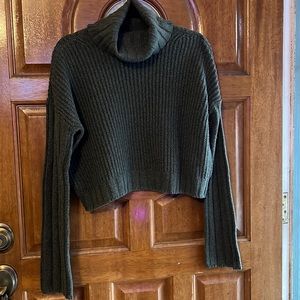 Juniors SO long sleeve cropped top sweater